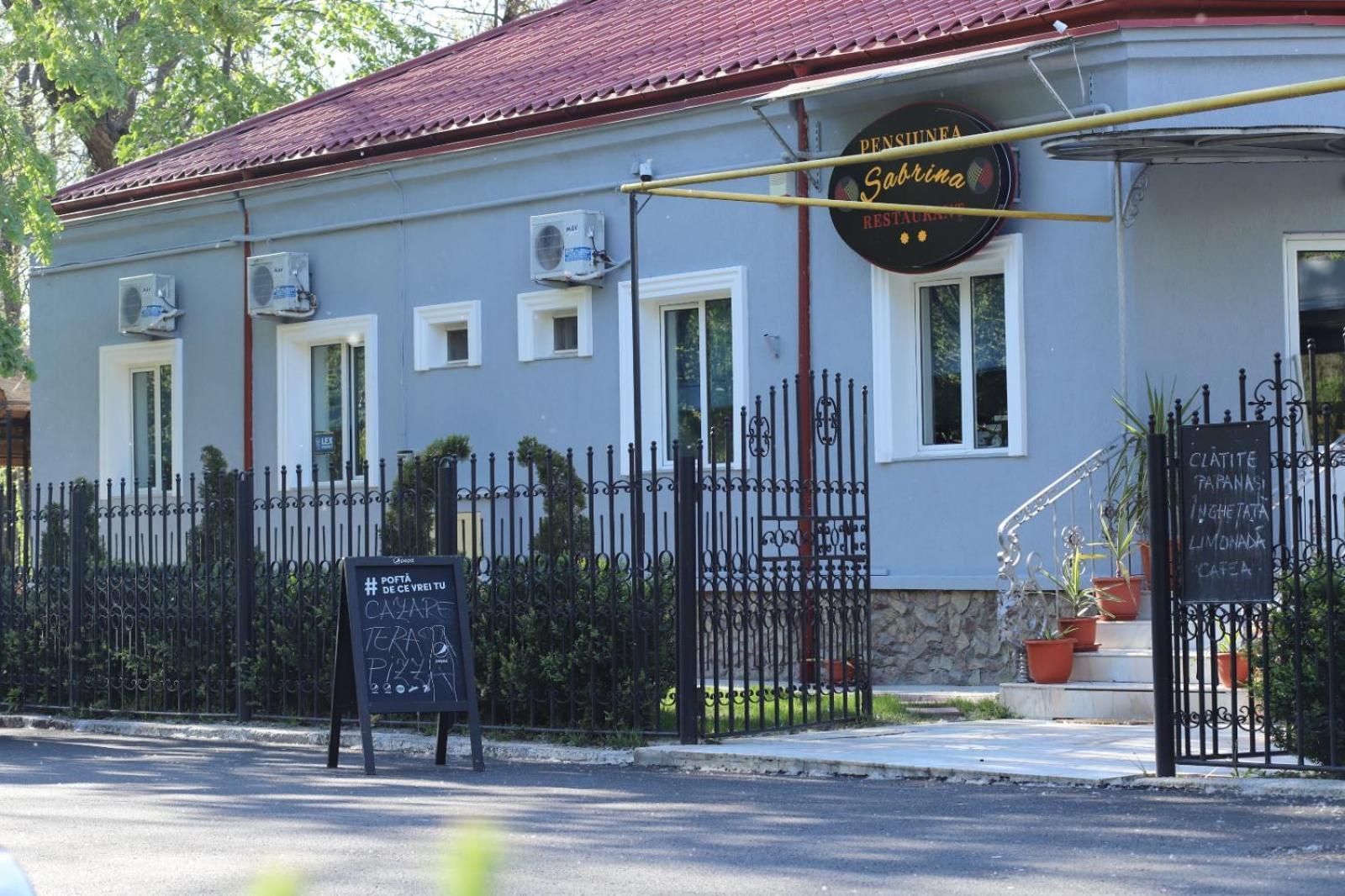 Pensiunea Sabrina Baile Lacu Sarat Екстериор снимка